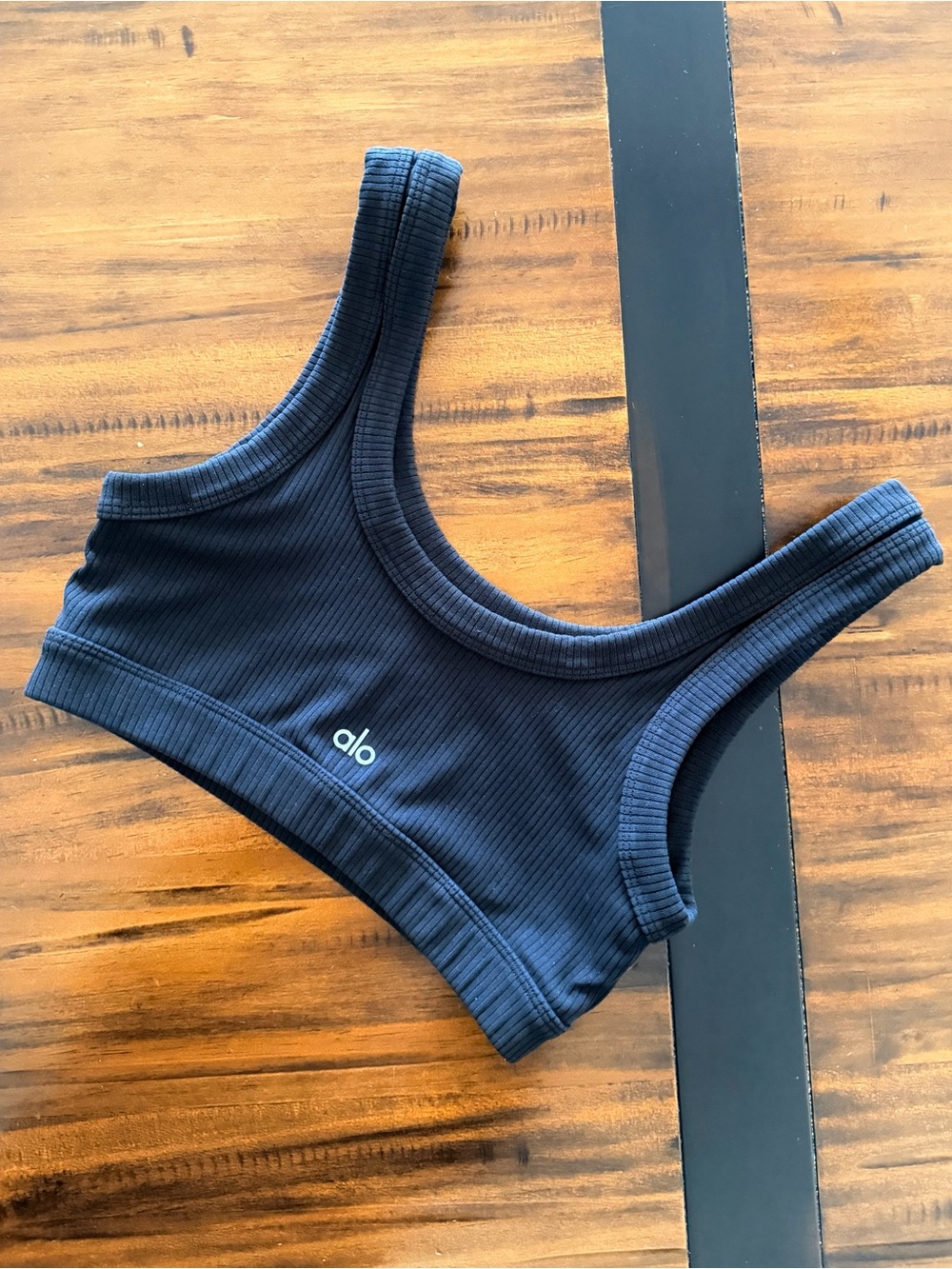 ALO Yoga Ribbed Scoop Bikini Top — Black